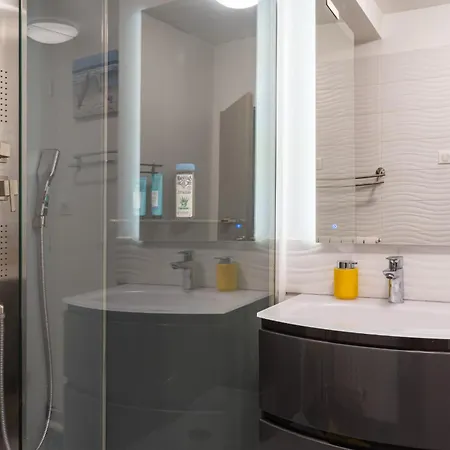 Bright & Contemporary 2bd * Parigi
