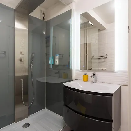 Bright & Contemporary 2bd Appartamento *